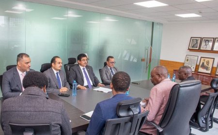 وكيل وزارة الخارجية يبحث مع رئيس الغرفة التجارية الكينية تعزيز التعاون التجاري