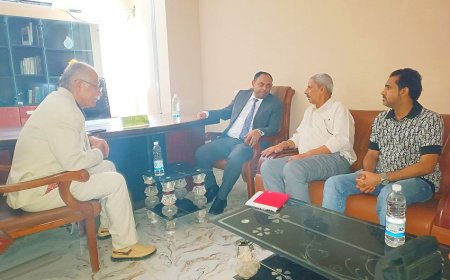 محافظ لحج يناقش ترتيبات افتتاح فرع مصلحة الهجرة والجوازات والجنسية بالمحافظة