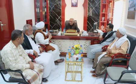 مدير عام سيئون يطلع على احتياجات المواطنين في منطقة الغرفة مديرية سيئون. 