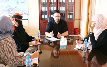 وكيل محافظة عدن يطلع على التصور العام للبرنامج الوطني للشباب