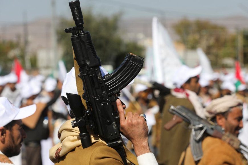 في خضم مباحثات مسقط.. الحوثيون يهددون بحملة اعتقالات جديدة في خضم مباحثات مسقط.. الحوثيون يهددون بحملة اعتقالات جديدة