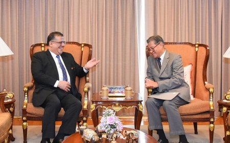 باحميد يبحث مع نائب وزير الخارجية التايلندي تعزيز العلاقات الثنائية