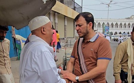 عبدالله العليمي يتفقد عددا من الأحياء بمدينة المكلا