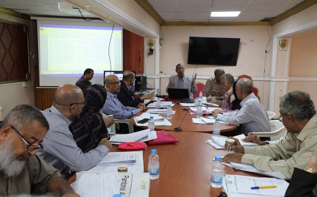 المجلس الطبي الاعلى يعقد اجتماعاً له بالعاصمة المؤقتة عدن