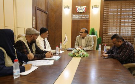 بحيبح يبحث مع مؤسسة إثراء للتمكين والاستجابة الموضوعات المتصلة بالشأن الصحي