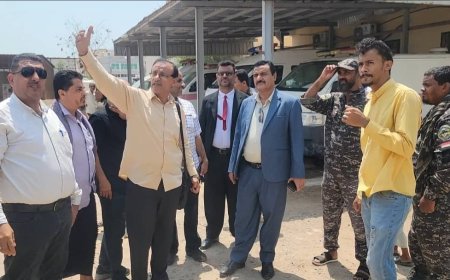 مدير عام المنصورة يطلع على الإستعدادات لتنفيذ مشروع هدم وإعادة بناء مبنى الرعاية الصحية الأولية بعدن