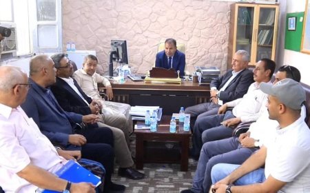 اجتماع بسيئون يناقش إجراءات مواجهة التأثيرات الموجة المدارية على مديريات وادي وصحراء حضرموت