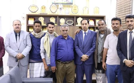 الوزير البكري يلتقي مدير عام مديرية حبيل جبر بمحافظة لحج