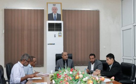 وزيرا التربية والمالية يناقشان أوجه الدعم الحكومي للارتقاء بأداء جهاز محو الأمية بالمحافظات المحررة