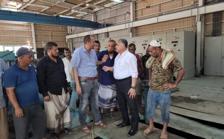 أمين عام محلي عدن يطلع على إنجاز مؤسسة المياه صيانة محطة البرزخ