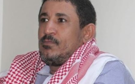 المناضل اديب العيسي ينتصر لمحافظة أبين ولقبائلها