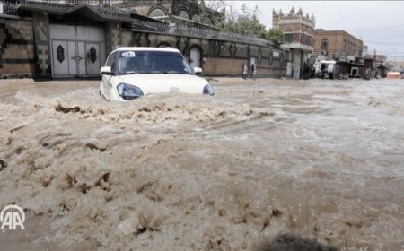 مساعدات طارئة لمئات الأسرة المتضررة من السيول بمأرب