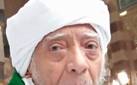 محافظ حضرموت يعزي بوفاة المربّي الفاضل الحبيب سقاف عبدالقادر السقاف "كريسان"