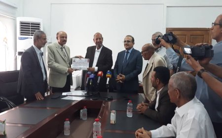 وزير الصحة يدعو كافة منتسبي القطاع الصحي على سرعة استخراج تراخيص مزاولة المهنة