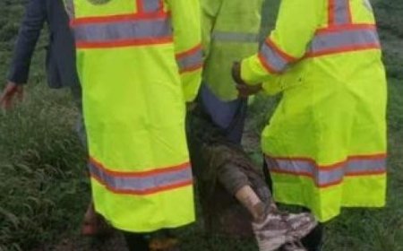 بالصور.. العثور على جثة طفلة جرفتها السيول بصنعاء