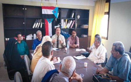 مدير إدارة التربية والتعليم بالشيخ عثمان يدعو لتسهيل شروط الزي المدرسي وسط إشادة واسعة بخطوته