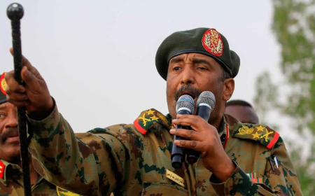 رافضا محادثات السلام.. البرهان يهدد بحرب "الـ100 عام"