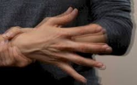 رعشة اليدين.. اسباب و أعراض غير متوقعة وعلاج بسيط