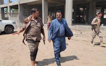 مدير عام المنصورة يدشن الأعمال التشطيبية لمشروع بناء فصول إضافية بمدرسة الفقيد عبدالله شرف