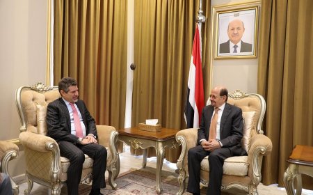 وزير الخارجية يبحث مع السفير الأمريكي تطورات الأوضاع على الساحة اليمنية