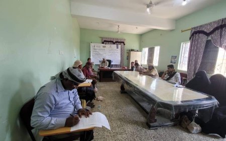 لحج.. مدير عام طور الباحة يلتقي بفريق من مؤسسة إنجاز للتتنمية