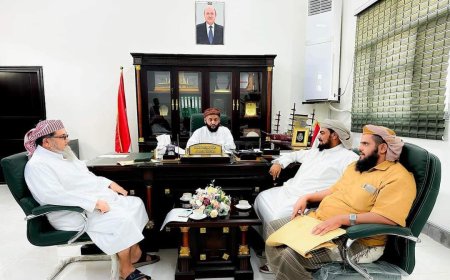 وزير الأوقاف يطلع على سير العمل في مكتب أوقاف محافظة أبين 