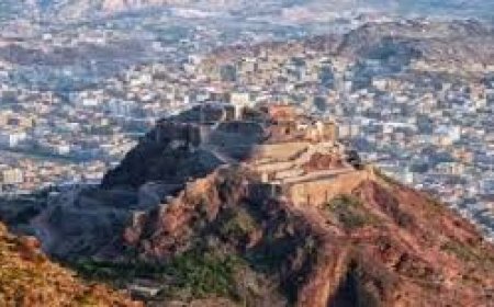 مصادر إعلامية .. غارة للتحاف الدولي تودي بحياة طالبات مدرسة في تعز ..