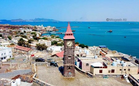 قوة امنية تداهم منزلا بالتواهي