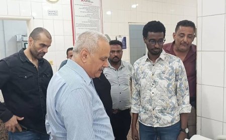 مدير صحة عدن يتفقد مستشفى الاصابات الجراحية لأطباء بلا حدود الفرنسية