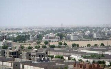 انفجار قنبلة داخل باص بعدن يخلف قتلى وجرحى