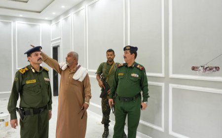 وزير الداخلية يتفقد سير العمل في مشروع تجهيز مكاتب ديوان الوزارة في عدن