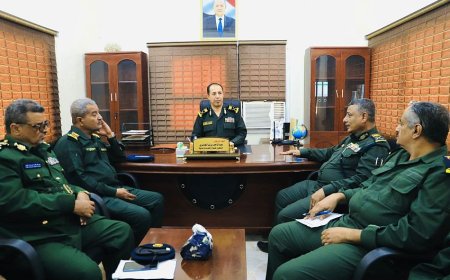 وكيل وزارة الداخلية يترأس اجتماعاً موسعاً بقيادة مصلحة الأحوال المدنية والسجل المدني