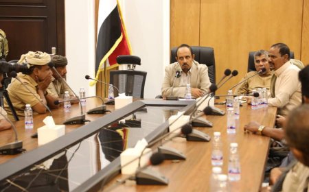 ـ خلال لقائه مقادمة وأعيان قبائل "ثعين" ـ     محافظ حضرموت يؤكد الحفاظ على مؤسسات الدولة والترحيب بمبادرات توحيد الكلمة ولم الشمل     *قبائل ثعين تُطلق مبادرة للخير ووحدة الصف