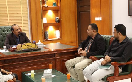 محافظ حضرموت يطلع على برامج مؤسسة العون للتنمية في مجالي الشراكة المجتمعية وقطاع التعليم الفني