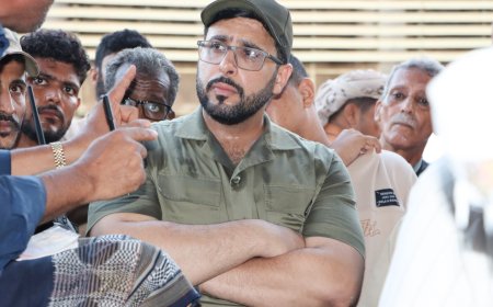 خلال زيارته لموقع الإنزال السمكي.. السقاف يوجه باتخاذ إجراءات صارمه للمخالفين بتسعيرة بيع الأسماك