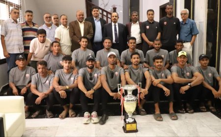 المحافظ بن ماضي يؤكد الاعتزاز بانجازات رياضيي حضرموت ويدعو أبطال سلة شعب حضرموت لتمثيل مشرّف خارجيًا