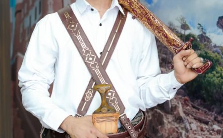 مكتب الإعلام بخورمكسر يهنئ مدير عام المديرية بمناسبة عقد قران نجله "حسين"