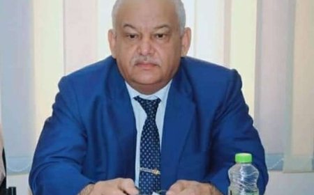 موظفو وزارة الخدمة المدنية يبعثون برقية عزاء للوزير الوالي في وفاة أخيه                                             