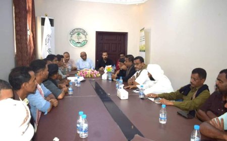 قيادات من مؤتمر حضرموت الجامع تلتقي اللجنة الشعبية لتحقيق مطالب ابناء مناطق ساحل حضرموت