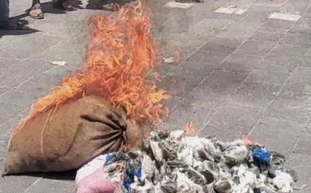 باعة قات في تعز يحتجون بطريقتهم الخاصة على فرض عقود تحصيل جديدة