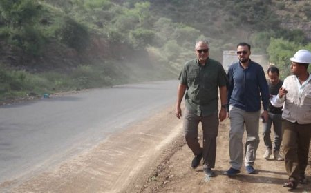 المهندس الماس يتفقد الاعمال الجارية بطريق تعز التربة