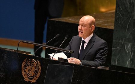 رئيس مجلس القيادة: نتطلع الى العمل مع شعوب العالم لبناء مستقبل يسوده السلام والاستقرار والازدهار