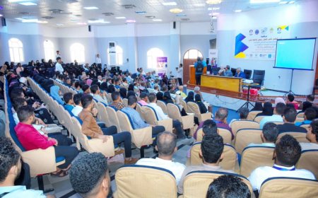 تزامناً مع اليوم العالمي للصيادلة،،  كلية الصيدلة بجامعة عدن تنظم فعالية علمية