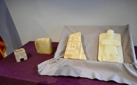 الإعلان عن استعادة 14 قطعة أثرية يمنية مهربة من أسرة نيوزيلندية