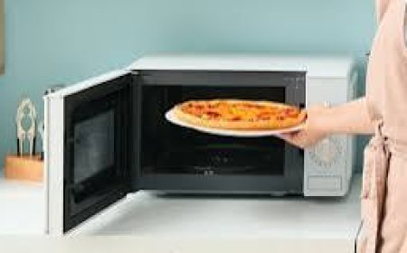 الأخطاء الشائعة عند تسخين الطعام بالميكروويف