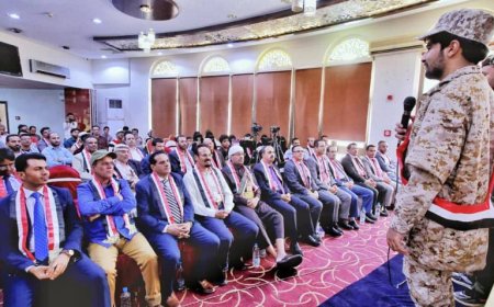وزير الإعلام يحضر صباحية شعرية بمأرب بعنوان (شباب أيلول)