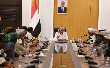 المحافظ بن ماضي يلتقي مقادمة وأعيان قبيلة العكابرة ضمن جهود وحدة الصف لنيل مطالب حضرموت