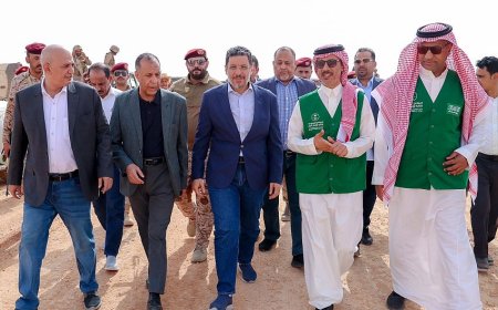 رئيس الوزراء يتفقد تنفيذ المرحلة الثانية من مشروع طريق العبر بطول 40 كليو متر