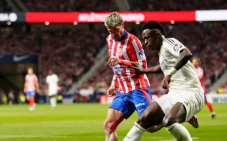 بالفيديو: أحكم بنفسك.. الحكم يحرم ريال مدريد من ضربة جزاء صحيحة في الشوط الأول