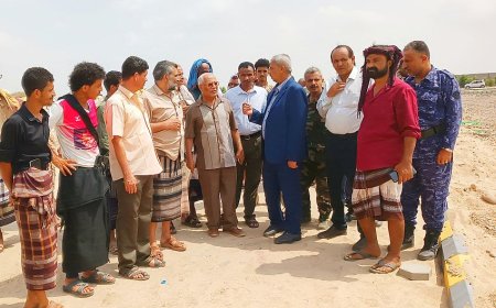 محافظ لحج ونائب وزير الأشغال يطلعان على سير أعمال إنشاء مشروع حديقة الملاهي
